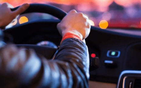 Tips para conducir de manera segura en la noche