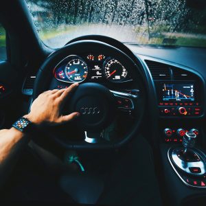 tablero de luces de un auto