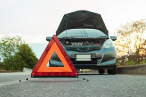 coche con problemas mecánicos