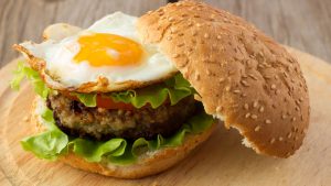 hamburguesa con huevo