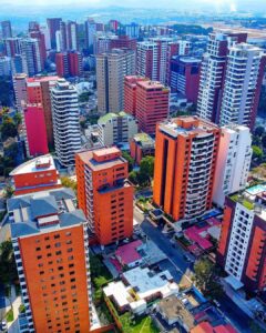 Torres residenciales y desarrollo urbano vertical en Ciudad de Guatemala